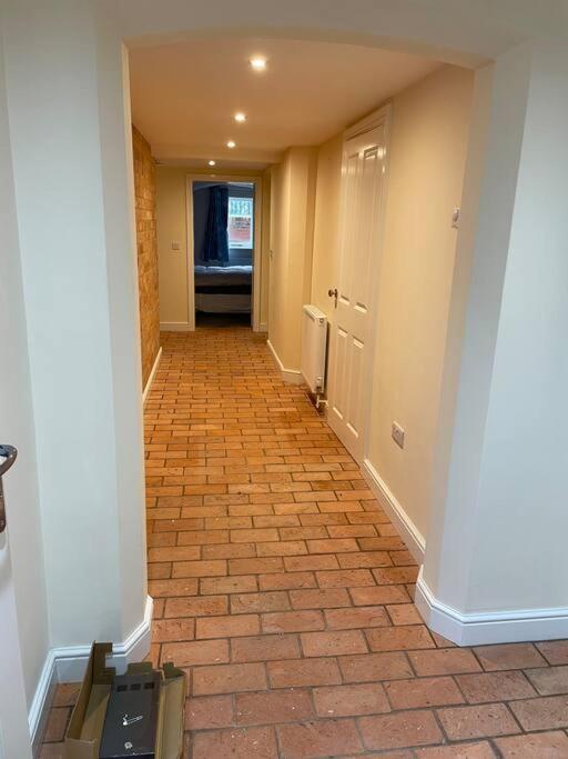1 Hatton House 2 Bedroom 2 Bathroom Spacious Basement Flat Newark upon Trent المظهر الخارجي الصورة