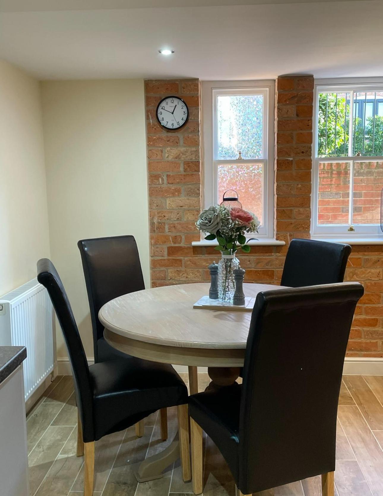 1 Hatton House 2 Bedroom 2 Bathroom Spacious Basement Flat Newark upon Trent المظهر الخارجي الصورة